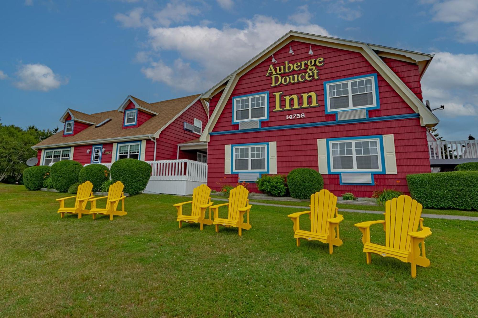 Auberge Doucet Inn Chéticamp Eksteriør billede